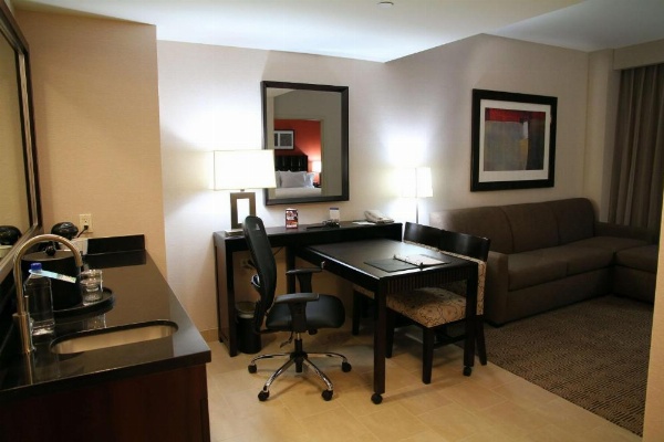 Embassy Suites By Hilton Ontario Airport image 19