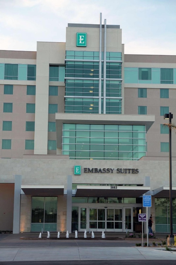 Embassy Suites By Hilton Ontario Airport image 4