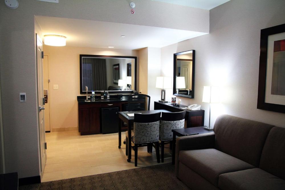 Room image 3